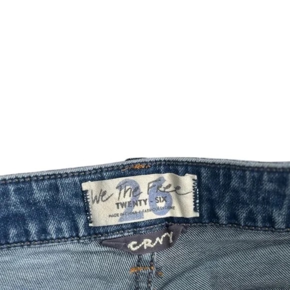 FREE PEOPLE - Women’s CRVY Vintage Frayed Hem High Rise Shorts - 26 - Picture 4 of 5